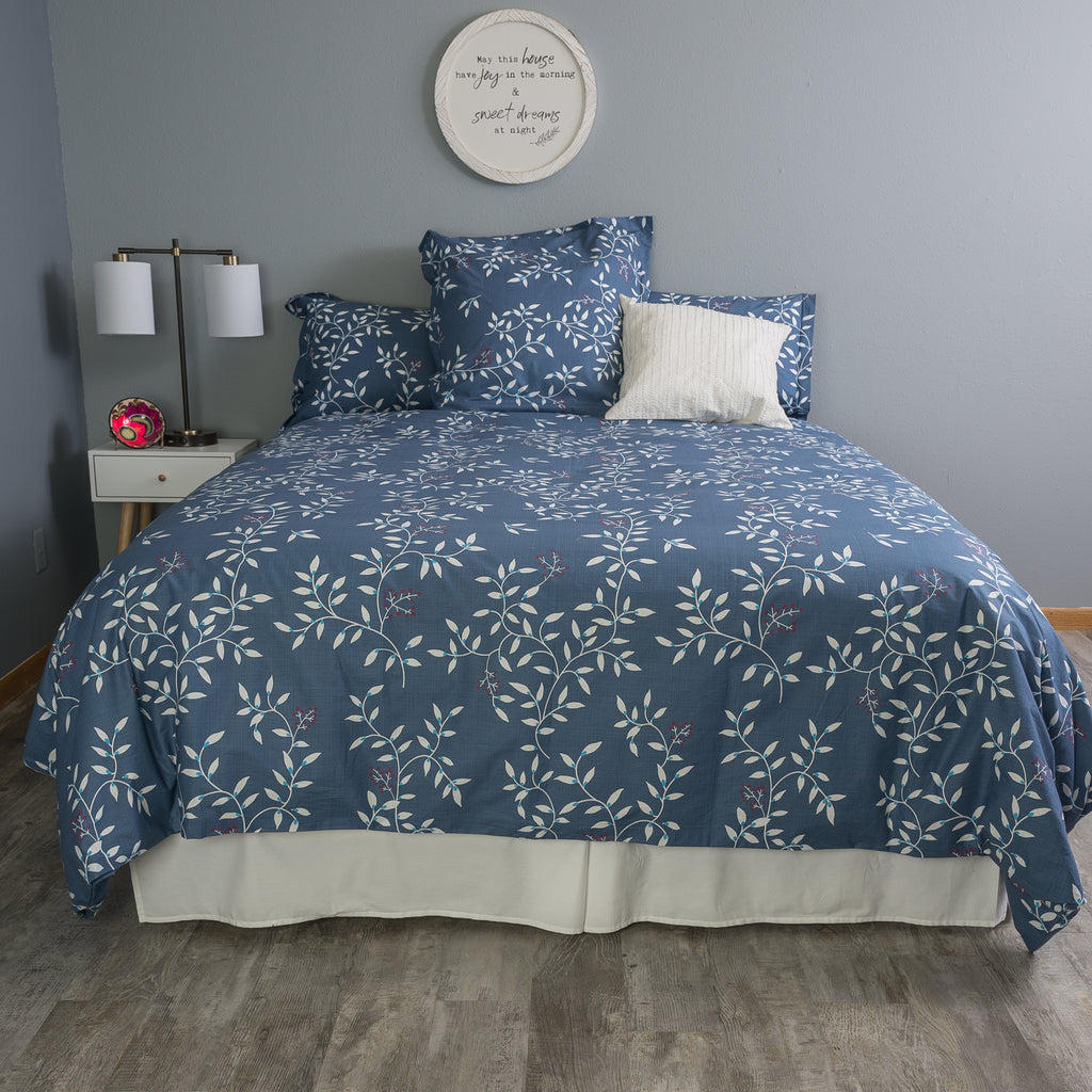 Dark Denim Floral 200 Thread Count Percale Duvet Cover Set Whole Bed Image