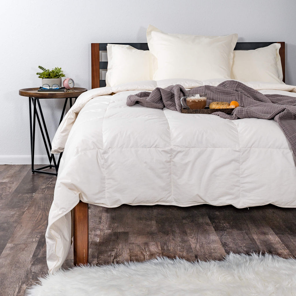 Light Warmth Premier Down Alternative Comforter - Ameridown 