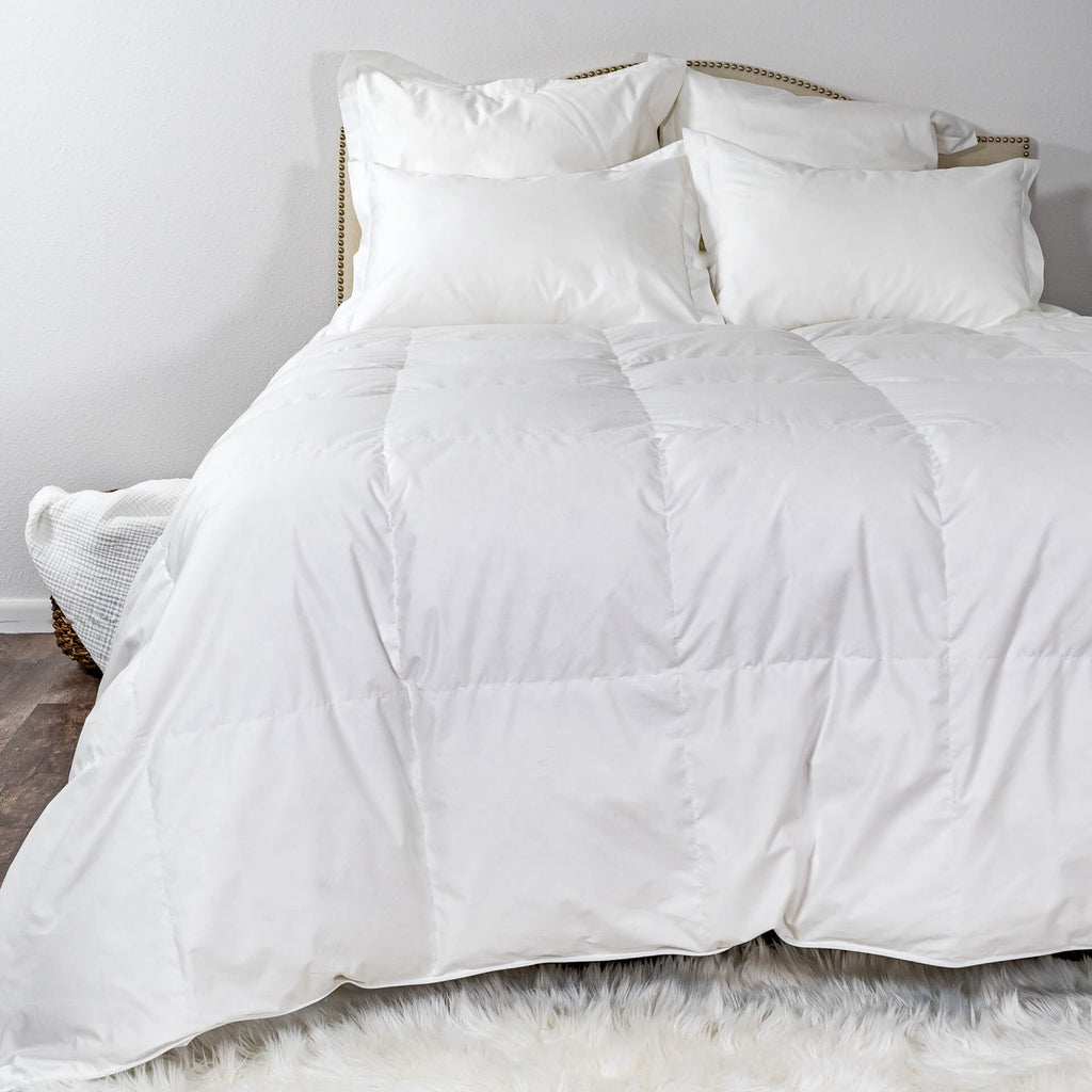 Light Warmth Elite Down Comforter - Ameridown 