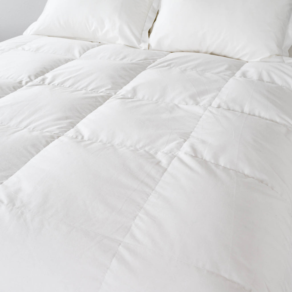 Medium Warmth Signature Baffled Down Comforter - Ameridown 