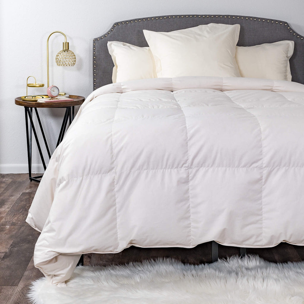 Medium Warmth Signature Baffled Down Comforter - Ameridown 