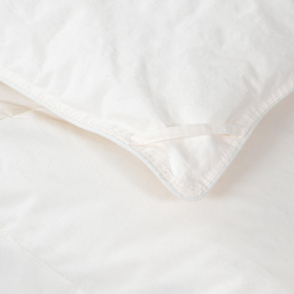 Light Warmth Signature Baffled Down Comforter - Ameridown 