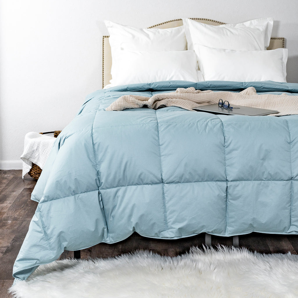 Medium Warmth Elite Down Comforter - Ameridown 