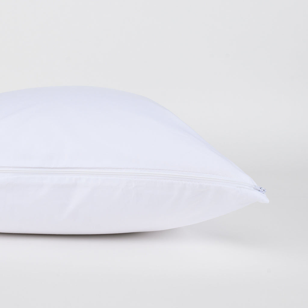 200 Thread Count Pillow Protector with Zipper Closed